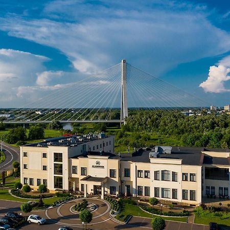 Alabaster Rezydencja Aparthotel Rzeszow Ngoại thất bức ảnh