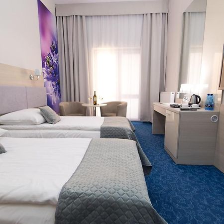 Alabaster Rezydencja Aparthotel Rzeszow Ngoại thất bức ảnh