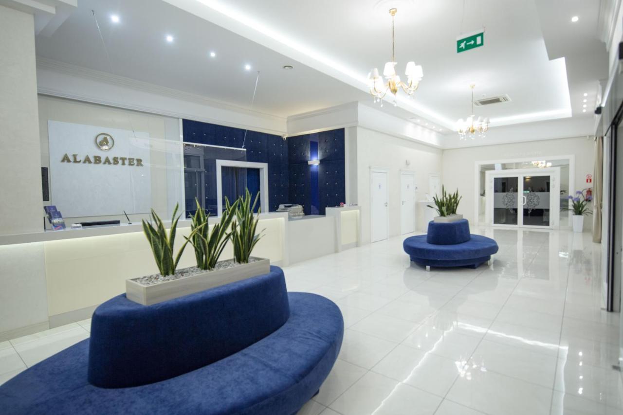 Alabaster Rezydencja Aparthotel Rzeszow Ngoại thất bức ảnh