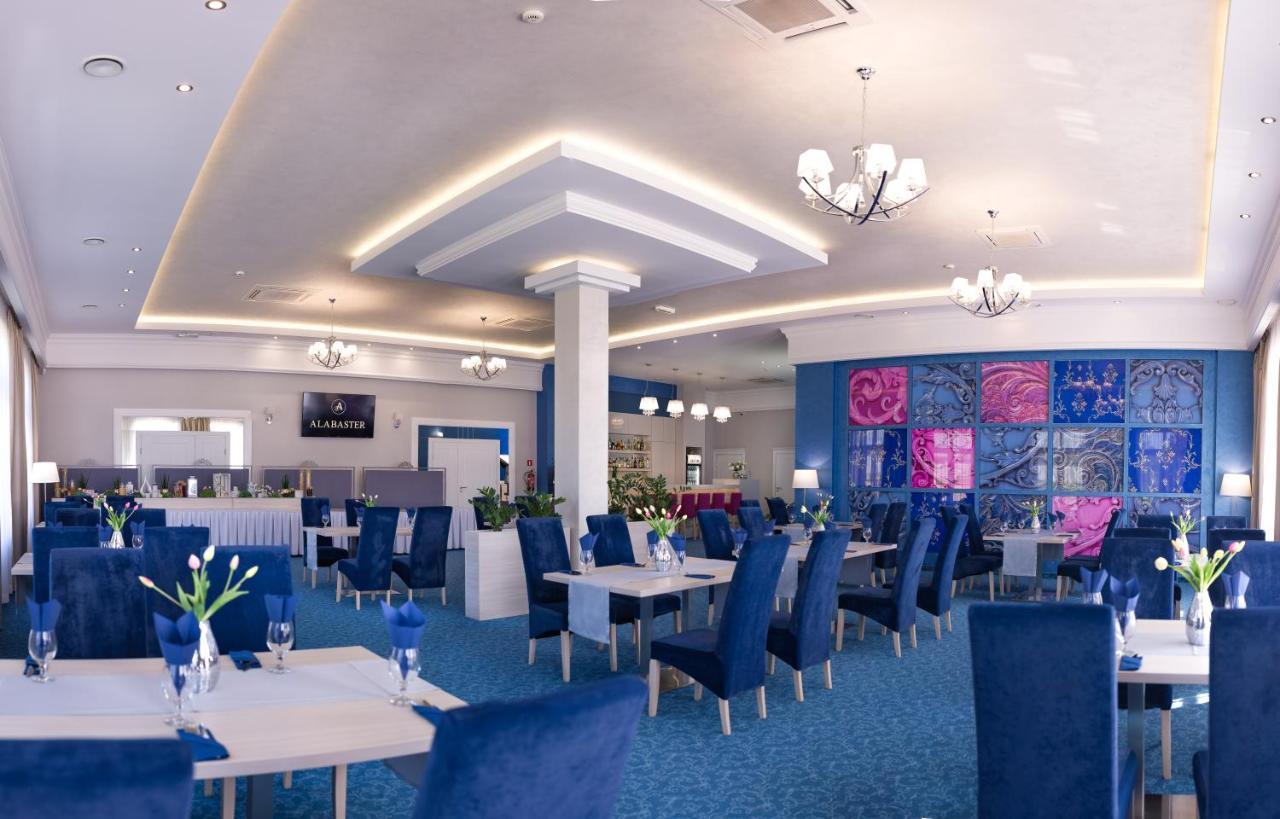 Alabaster Rezydencja Rzeszow Ngoại thất bức ảnh